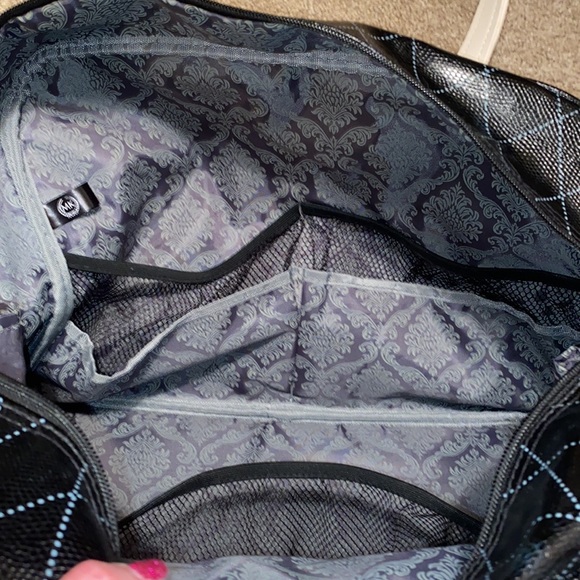 Mary Kay set of two tote bags - Picture 6 of 11